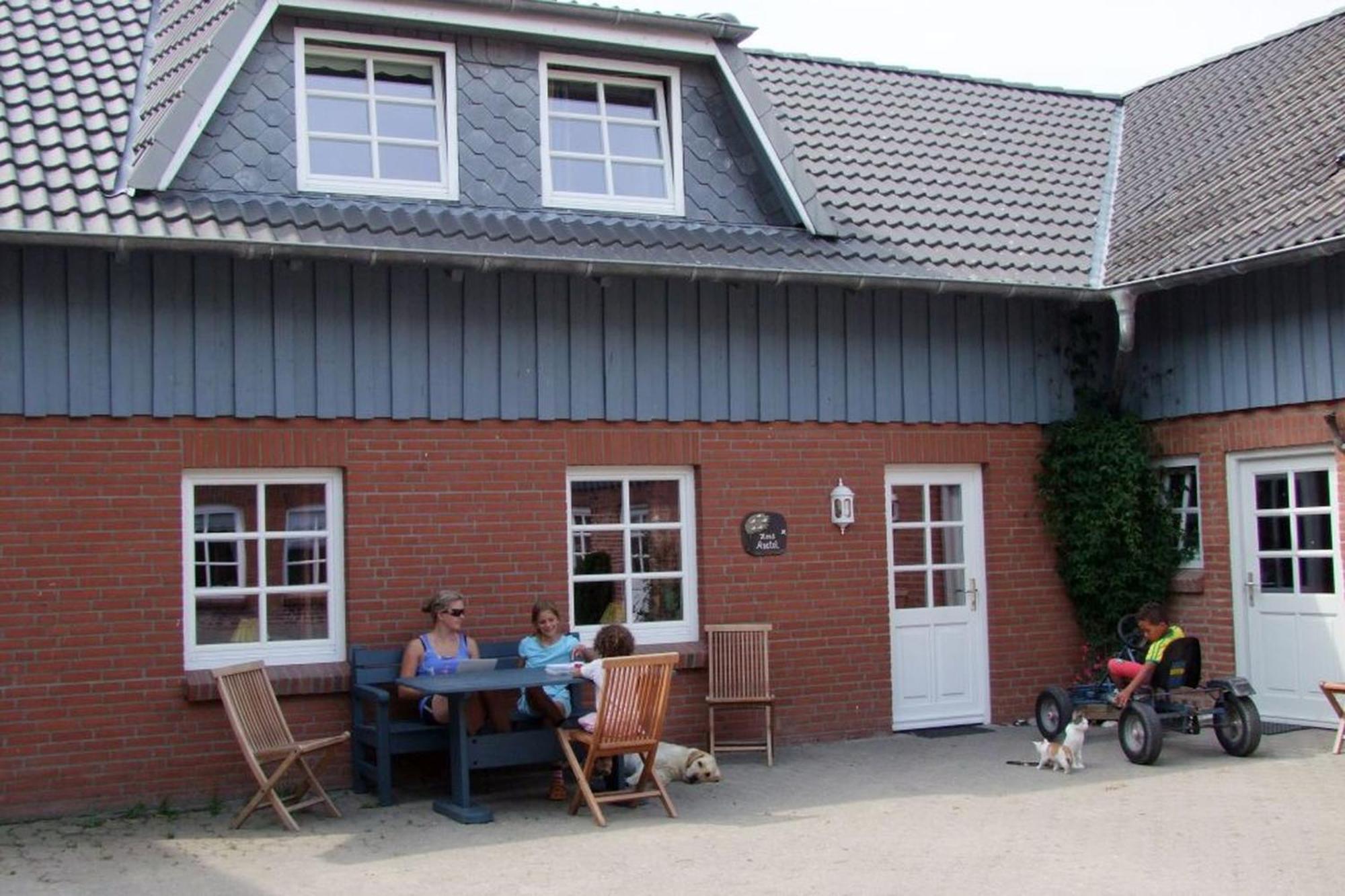 Ferienwohnungen Auf Dem Ferienhof Sell Stoltebull Luaran gambar